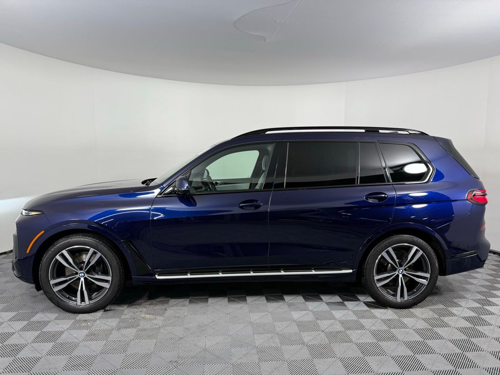 Thumbnail: 2023 BMW X7 - 8