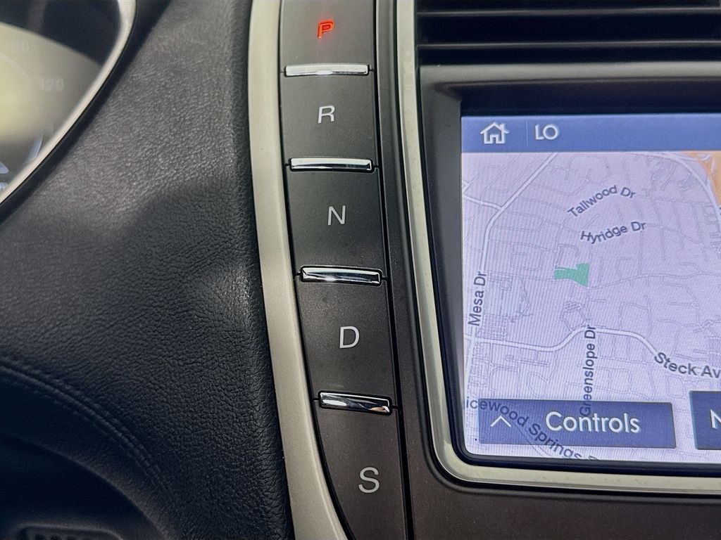 Used Car 2020 Lincoln Nautilus  Reserve For Sale Under $25,000 In Austin, Texas