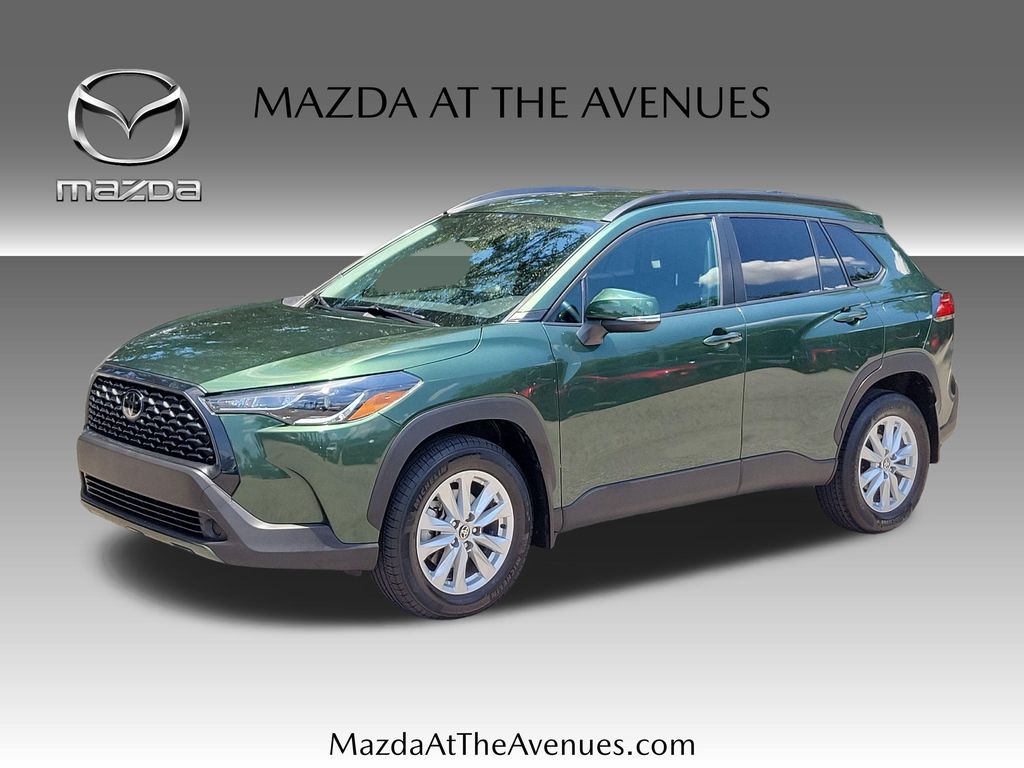 2024 Toyota Corolla Cross LE