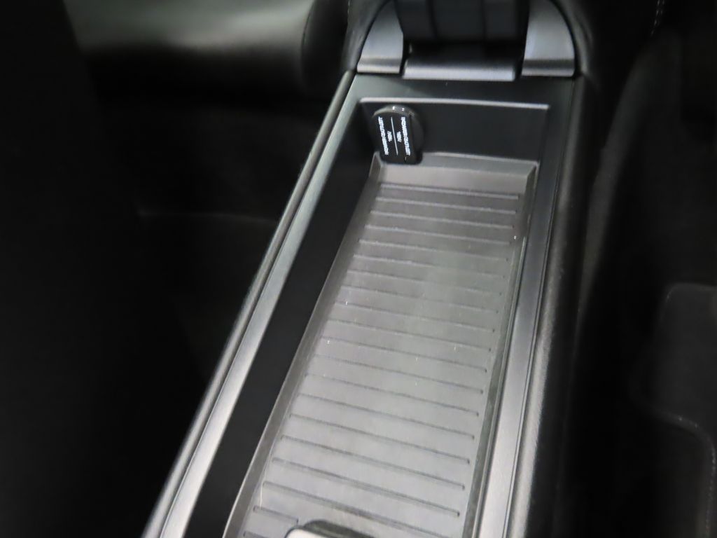 Thumbnail: 2016 Porsche 911 - 29