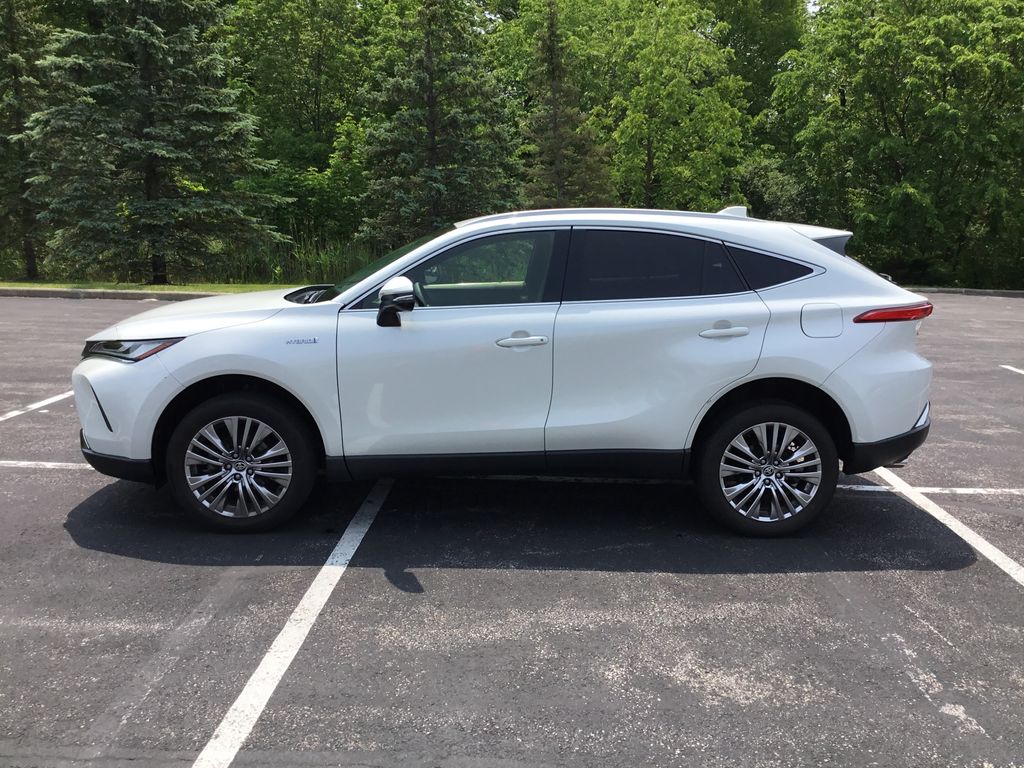 2021 Toyota Venza LE 2