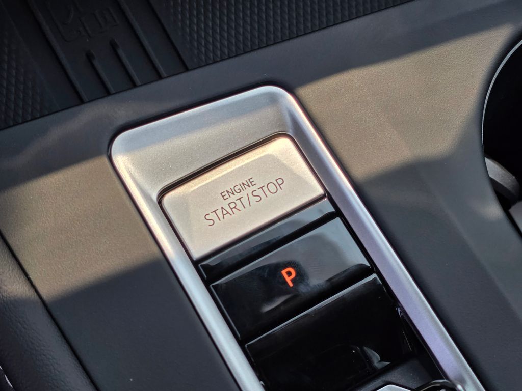 2026 Volkswagen Atlas 2.0T SE Silver at Sutliff Volkswagen
