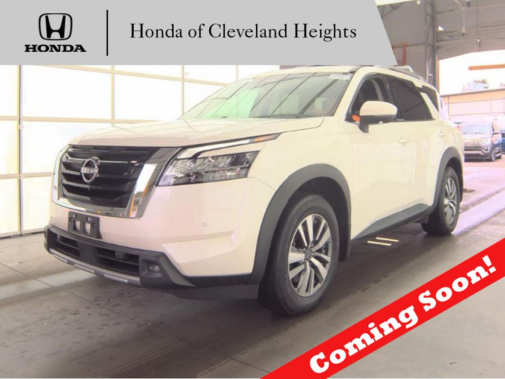2023 Nissan Pathfinder SL 4WD