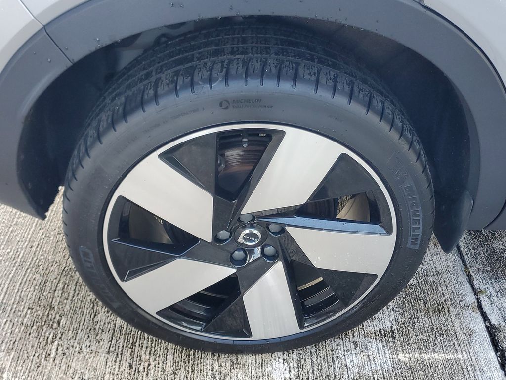 used 2023 Volvo C40 Recharge Pure Electric car, priced at $24,695