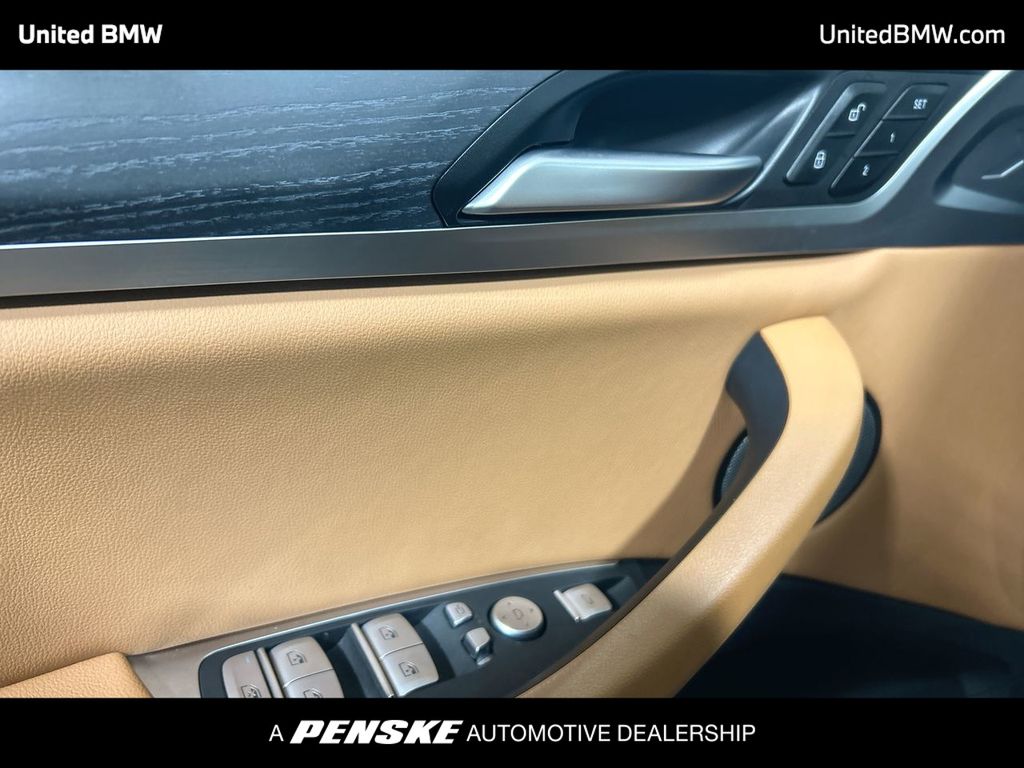 Thumbnail: 2024 BMW X4 - 11