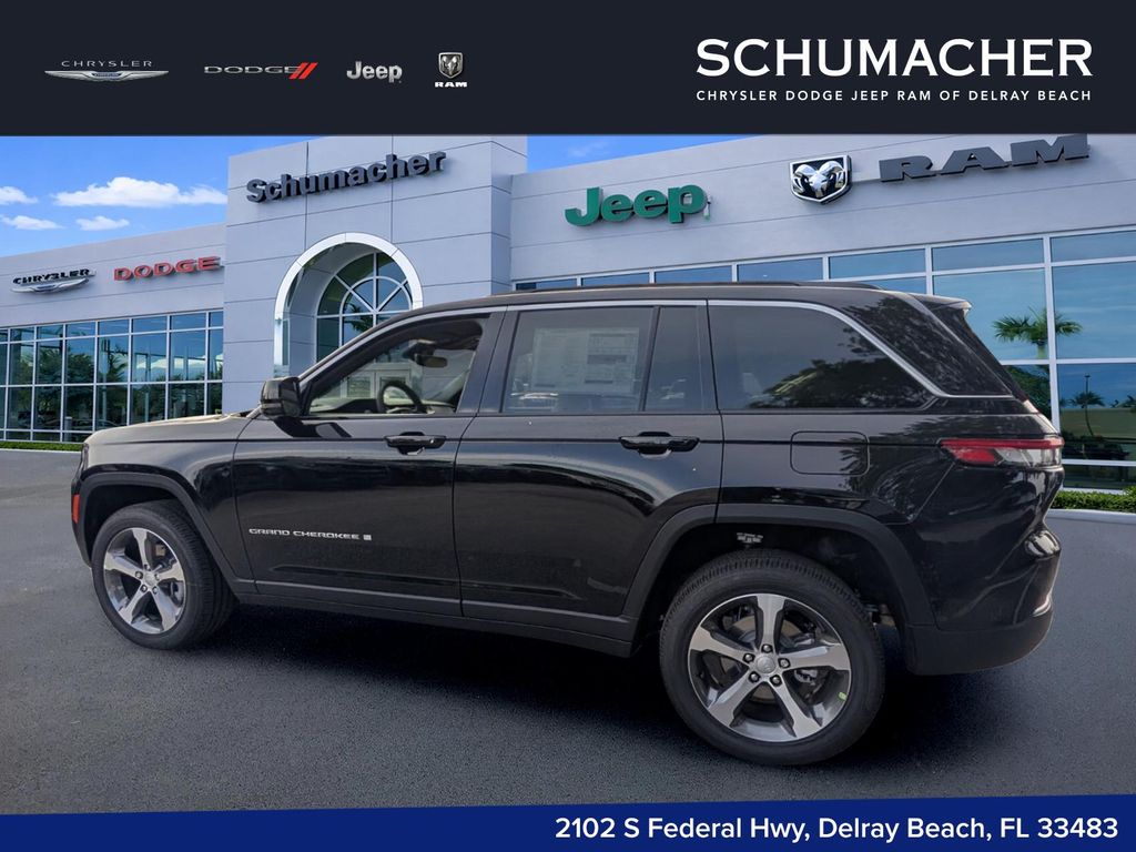 new 2026 Jeep Grand Cherokee car, priced at $46,155