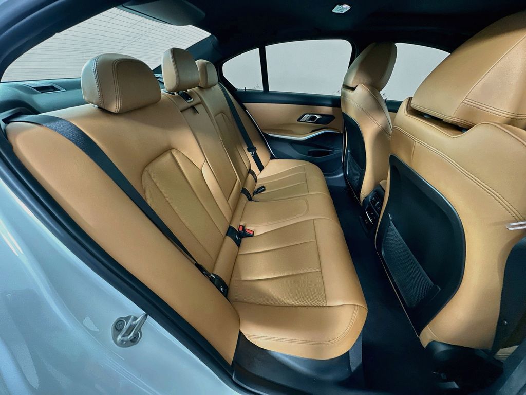 Thumbnail: 2023 BMW 3 Series - 28