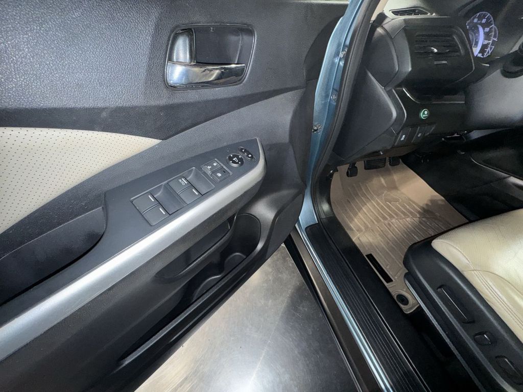 used 2015 Honda CR-V car, priced at $13,798