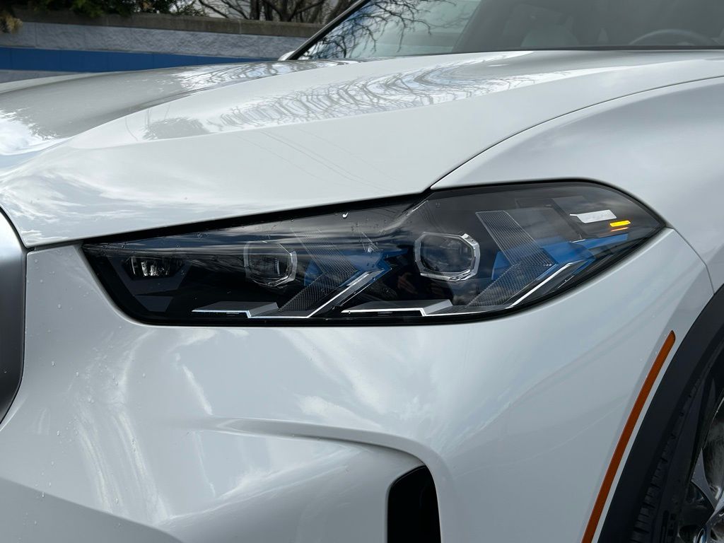 2024 BMW X5 xDrive50e 9