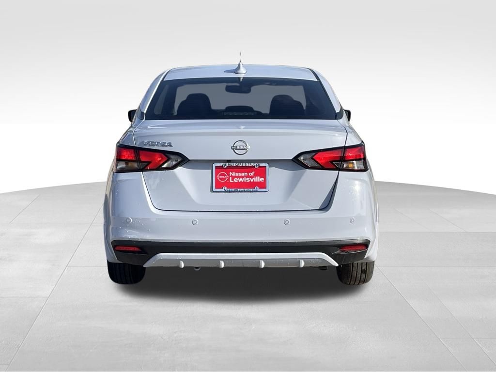 2025 Nissan Versa