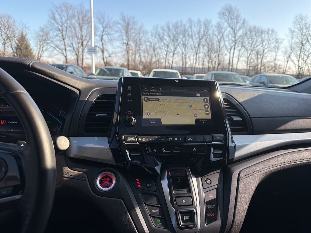 Thumbnail: 2018 Honda Odyssey - 15