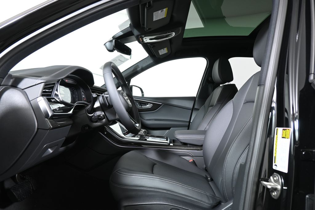 Thumbnail: 2026 Audi Q7 - 3