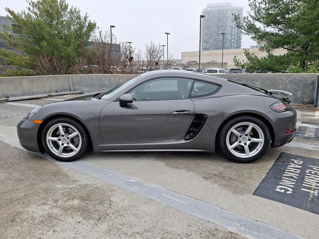 2017 Porsche 718 Cayman  7