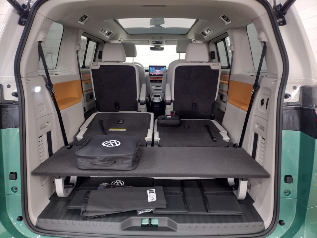 2025 Volkswagen ID. Buzz Pro S Plus