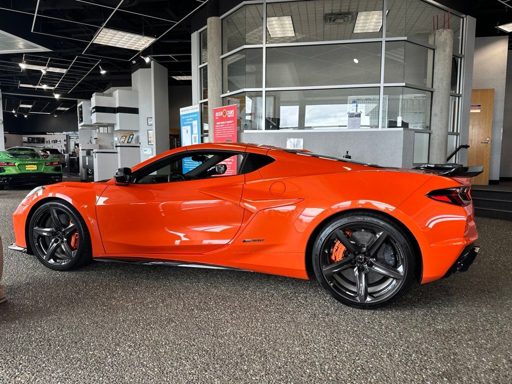 Sebring Orange Tintcoat 2025 Chevrolet Corvette E-Ray Coupe All-Wheel Drive 8-Speed Dual Clutch