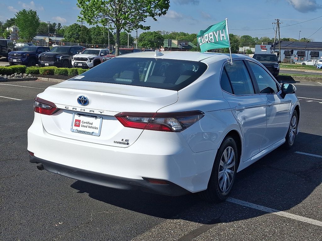 2022 Toyota Camry LE 6
