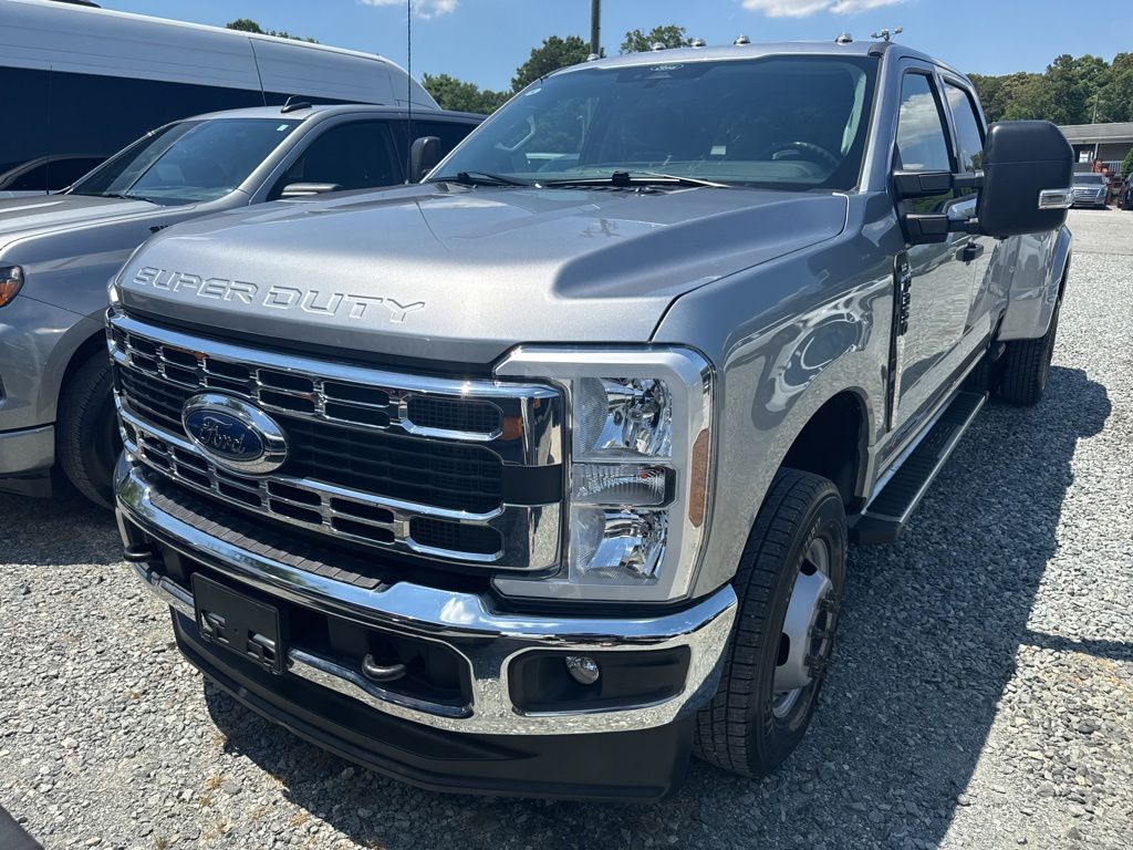 2024 Ford F-350 XLT 4x4 Crew Cab 8' Box DRW's photo