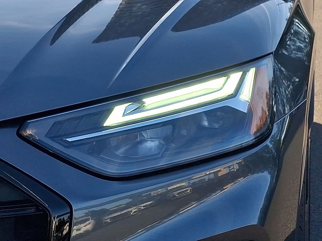 Thumbnail: 2023 Audi SQ5 - 9
