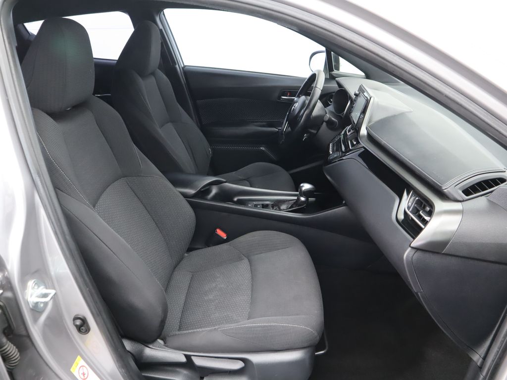 2018 Toyota C-HR XLE 20