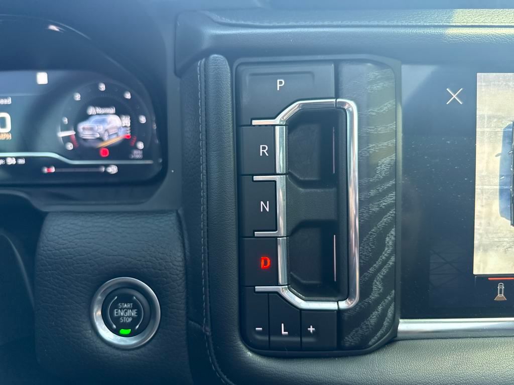 2023 GMC Yukon Denali photo