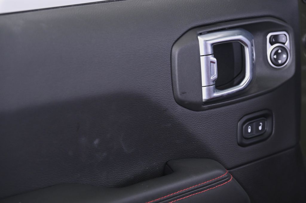 Thumbnail: 2024 Jeep Wrangler - 28