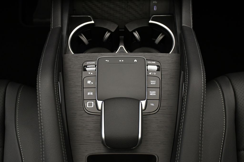 Thumbnail: 2026 Mercedes-Benz GLE - 31