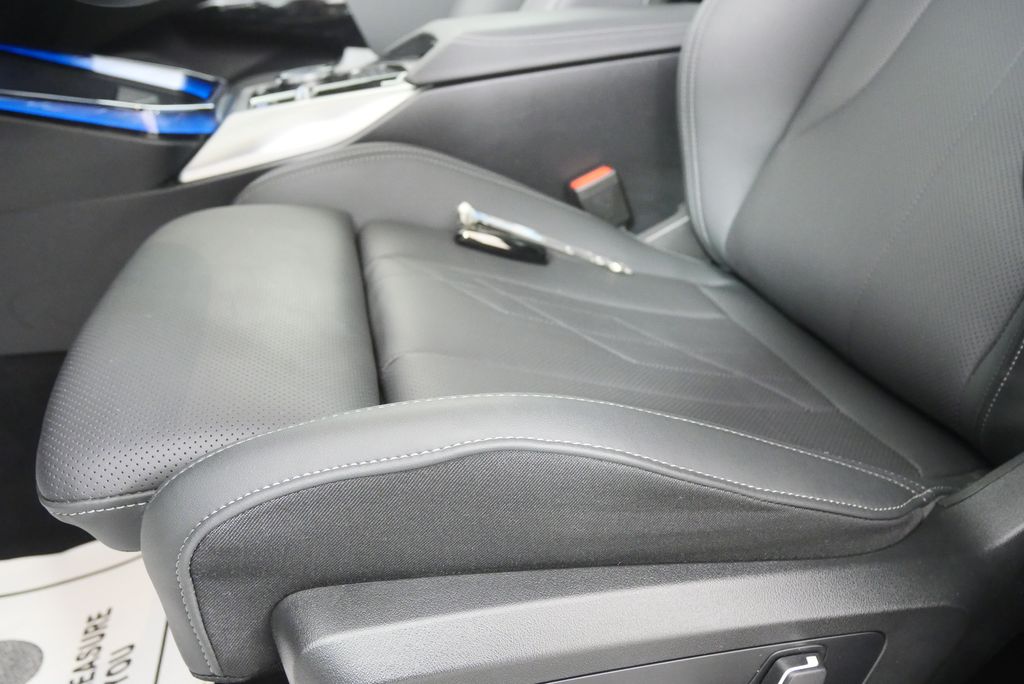 Thumbnail: 2025 BMW X3 - 10