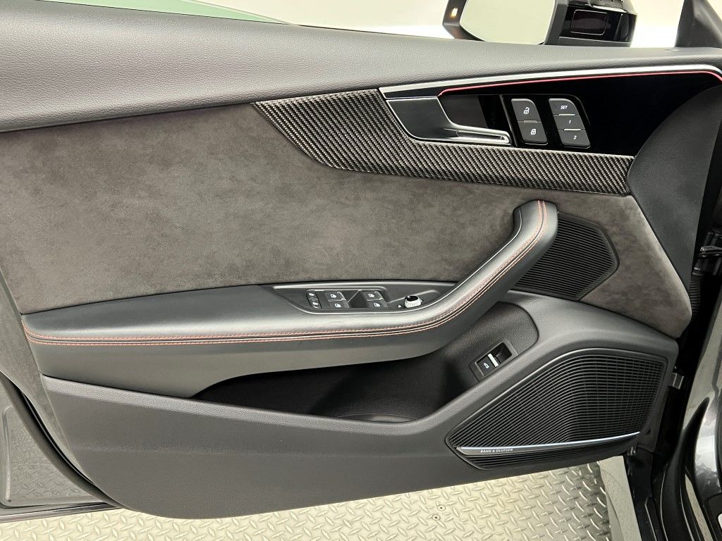 Thumbnail: 2021 Audi RS 5 - 32