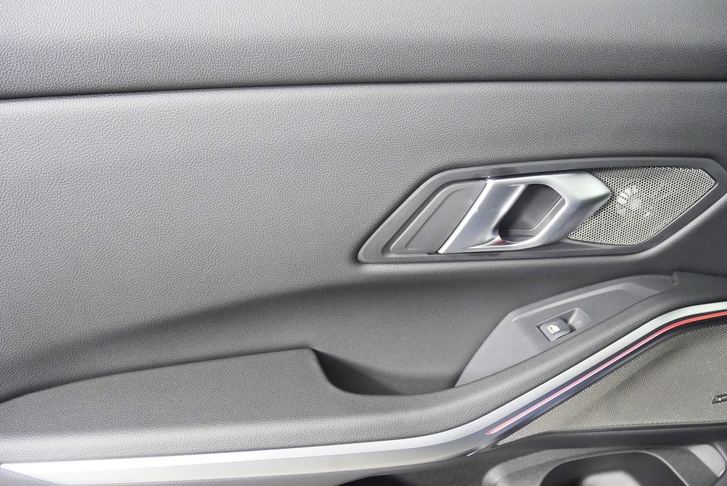 Thumbnail: 2026 BMW 3 Series - 14