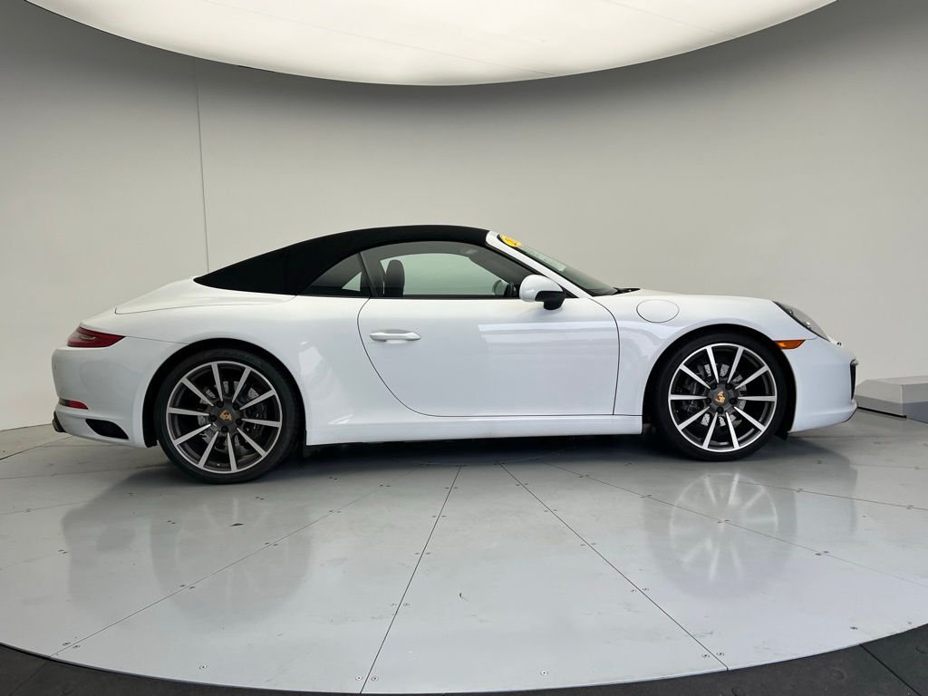 Thumbnail: 2017 Porsche 911 - 32