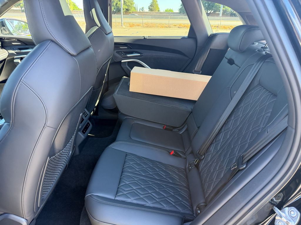 New 2025 Black Audi 3.0T Prestige image 24