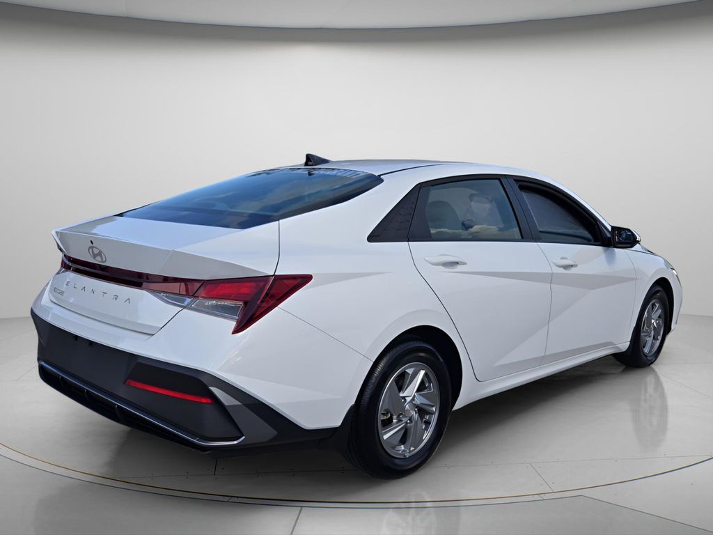 2026 Hyundai Elantra - $22,299