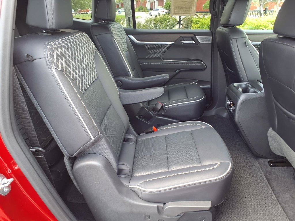 Used 2025 GMC Acadia SUV
