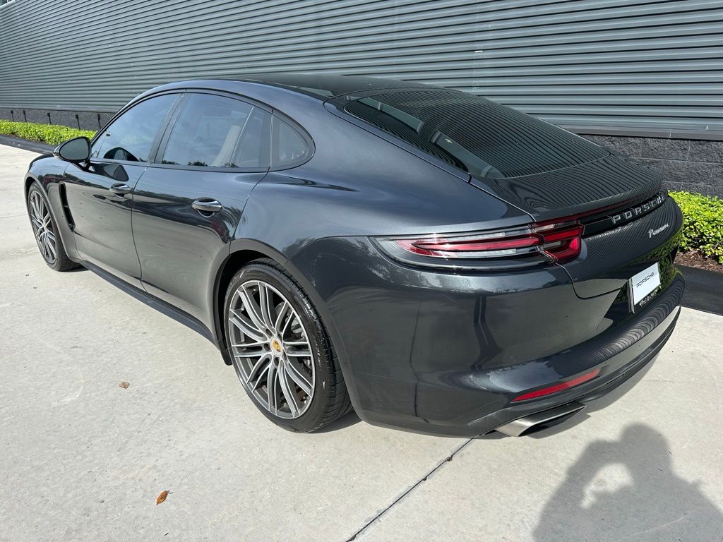 Thumbnail: 2018 Porsche Panamera - 3