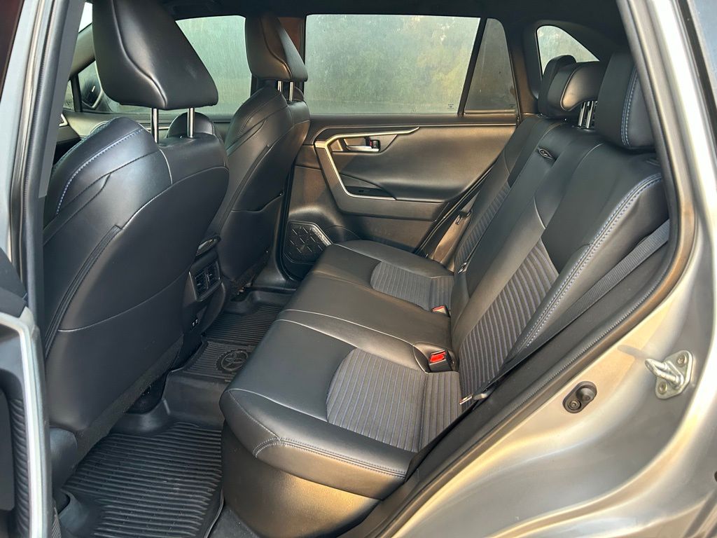 Thumbnail: 2021 Toyota RAV4 - 13