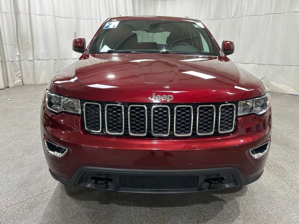 Used 2021 Red Jeep Laredo E image 3