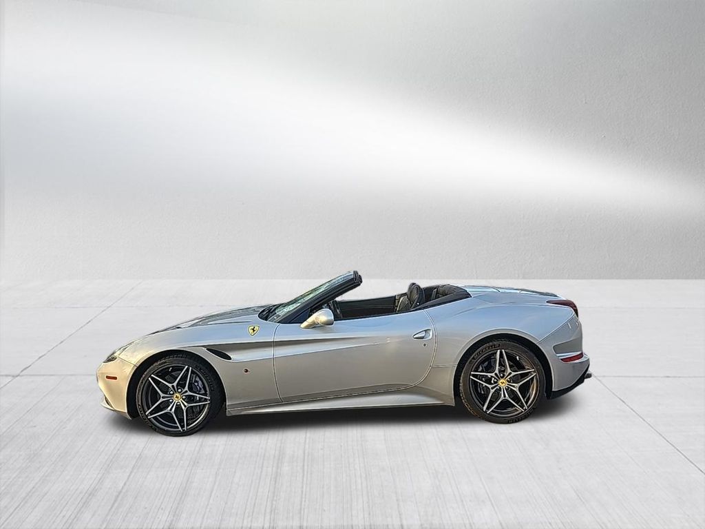 2016 Ferrari California T 8