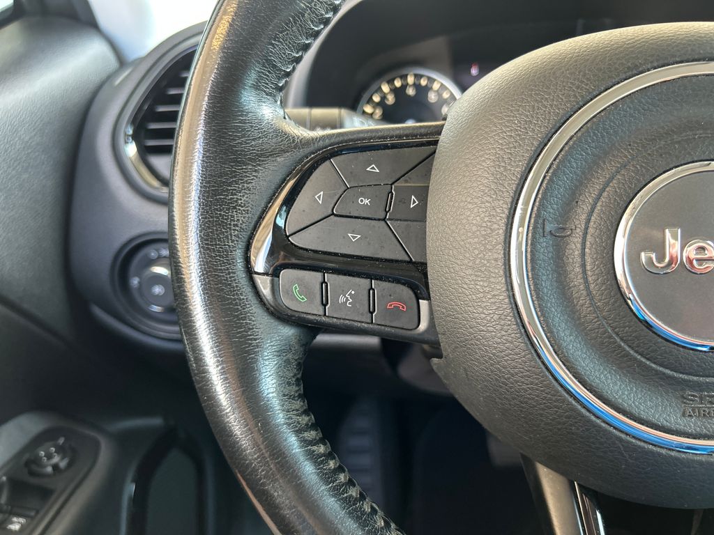 2017 Glacier Metallic Jeep Renegade Altitude FWD SUV