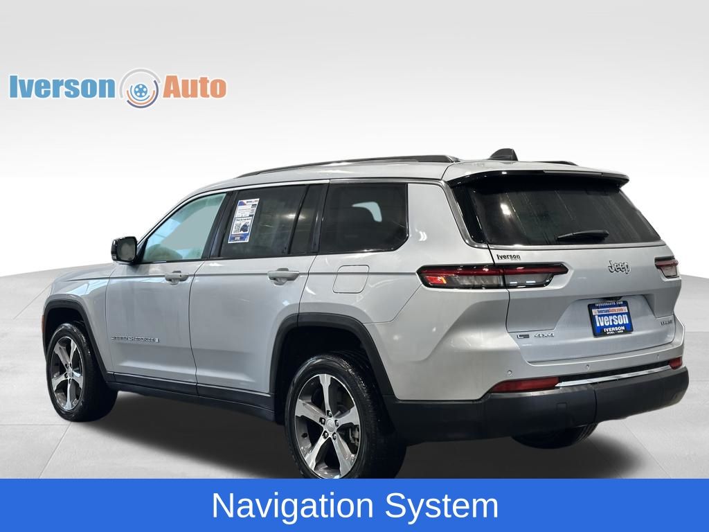 View vehicle photo 7