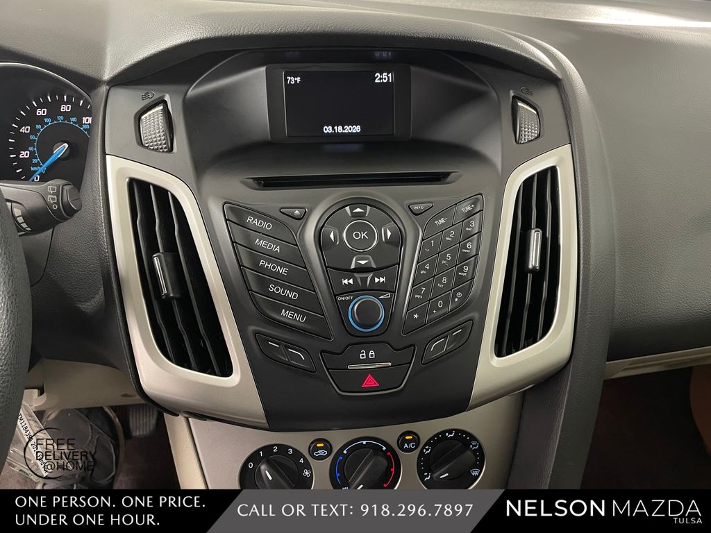 Used 2014 Red Ford SE image 29