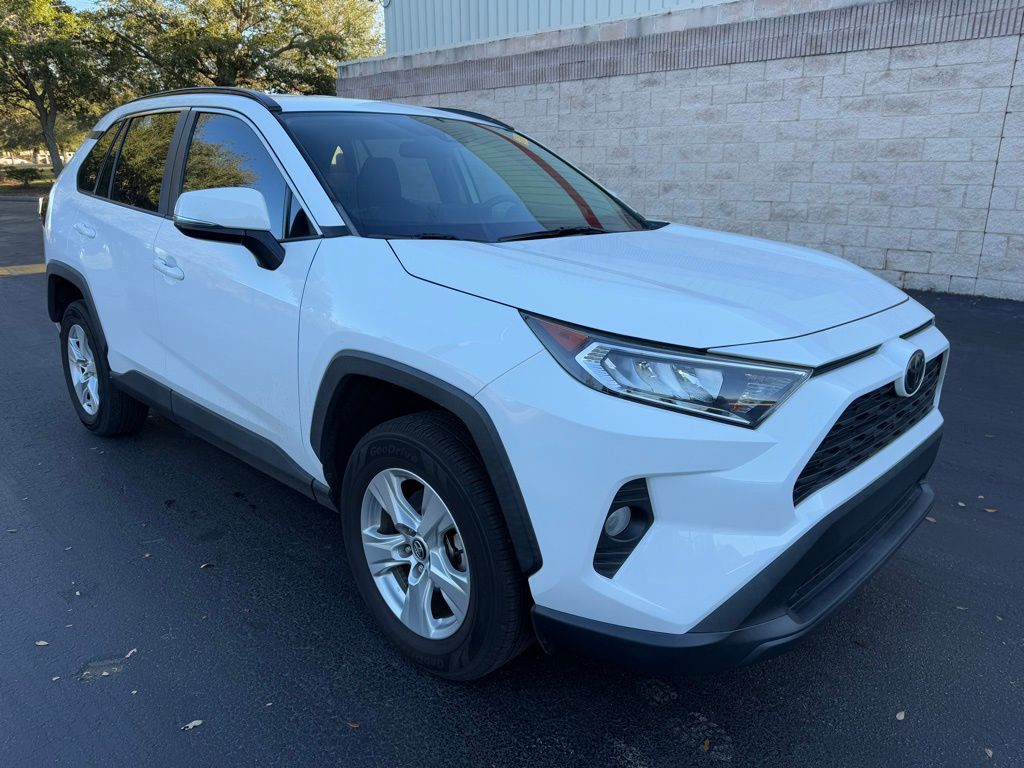 2020 Toyota RAV4 XLE 7