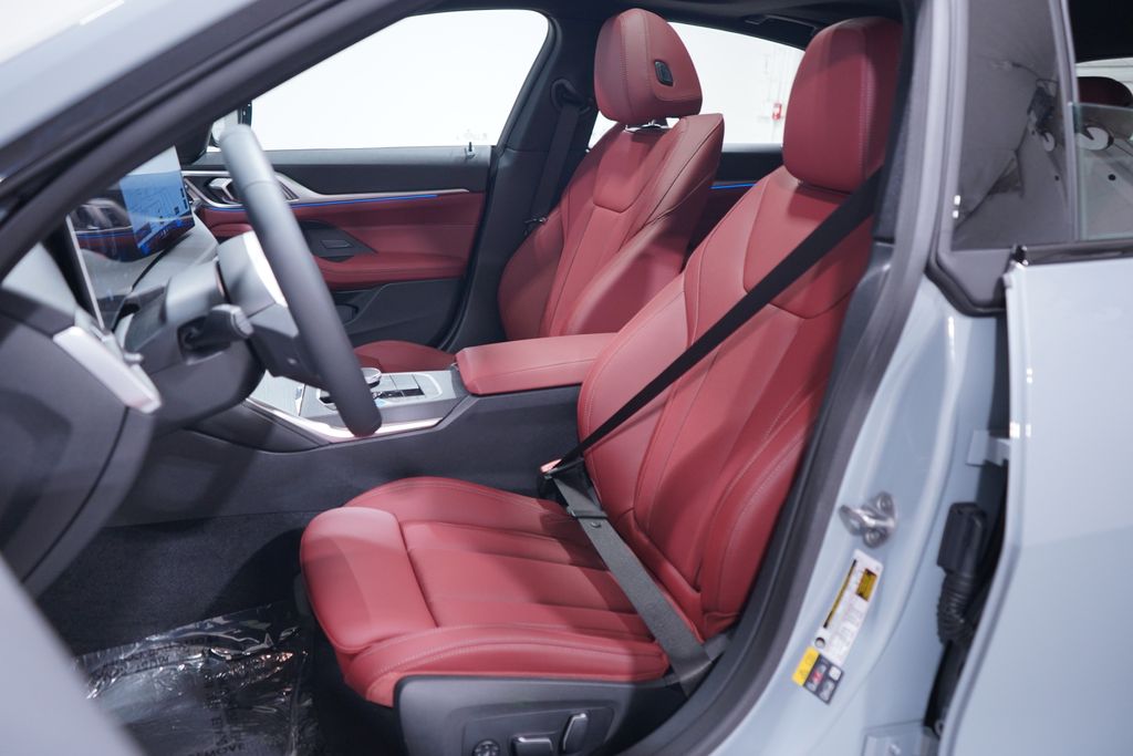 Thumbnail: 2026 BMW i4 - 7