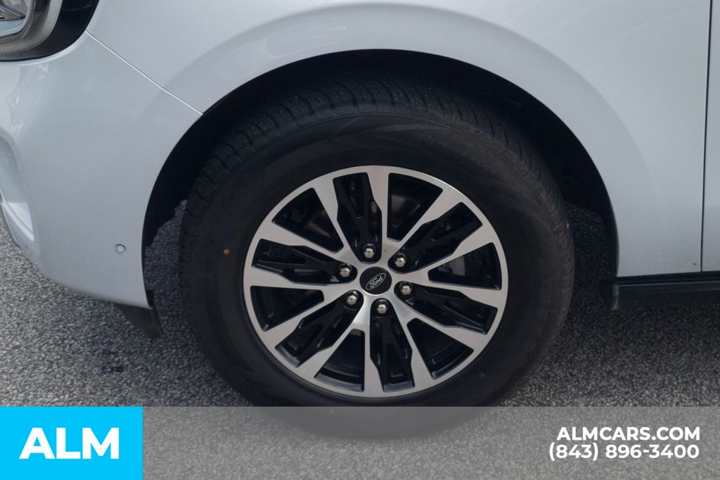 Used 2025 Silver Ford Platinum image 12