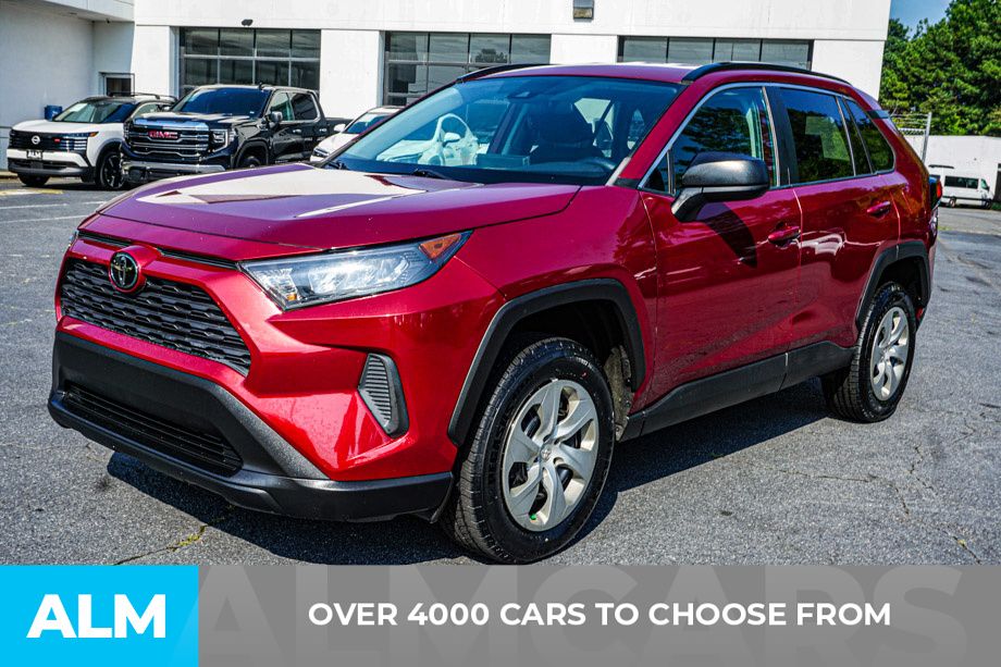 2021 Toyota RAV4 LE - Photo 3