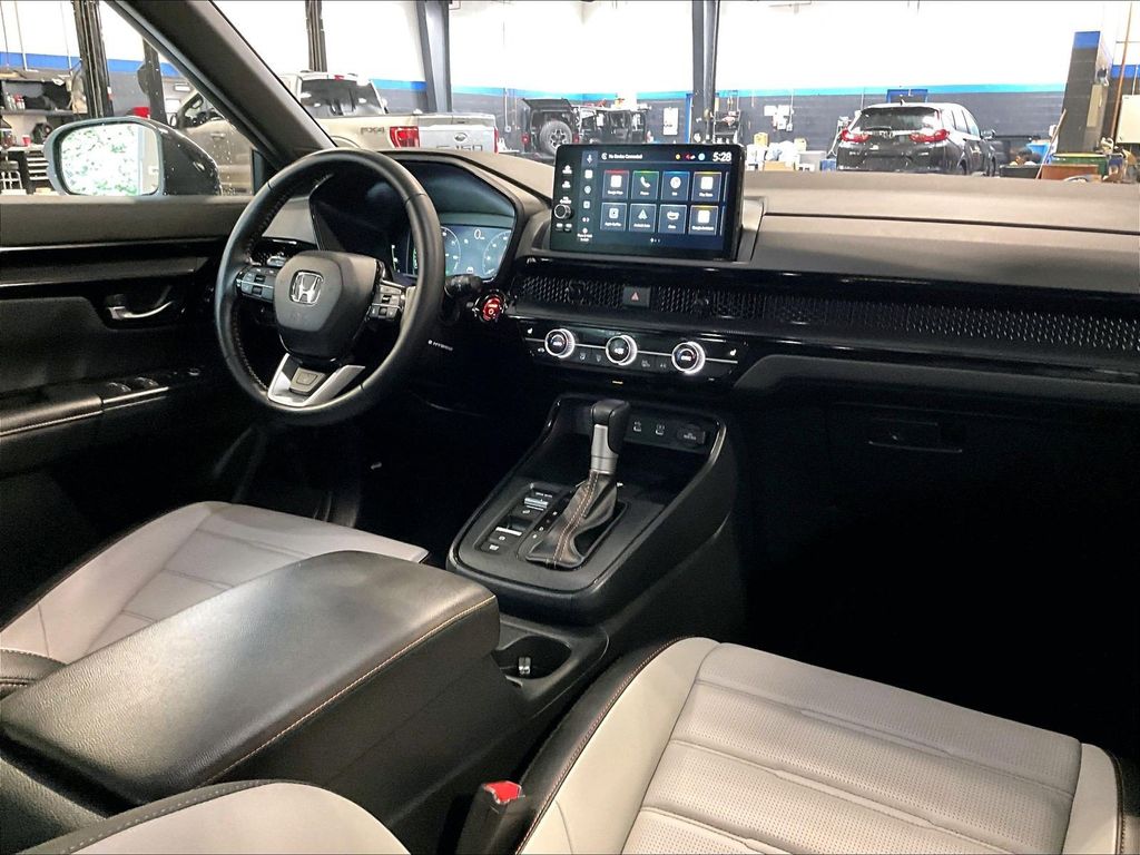 2026 Honda CR-V Hybrid — photo 14