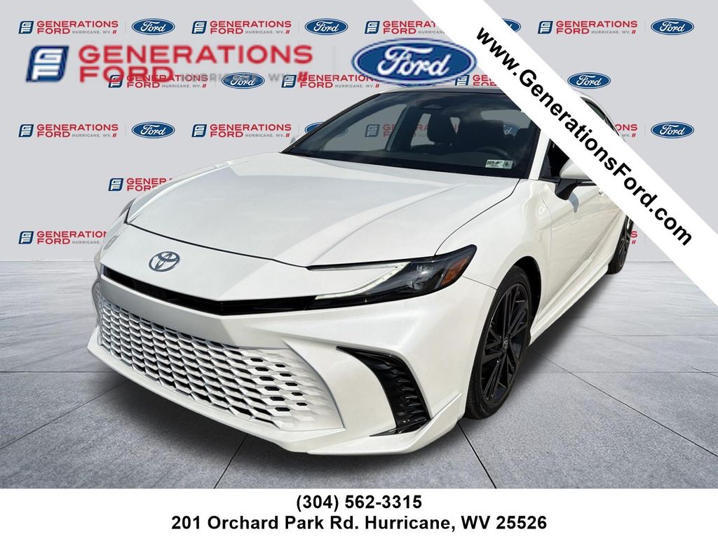 Pearl 2025 Toyota Camry Sedan Front-Wheel Drive Continuously Variable Transmission