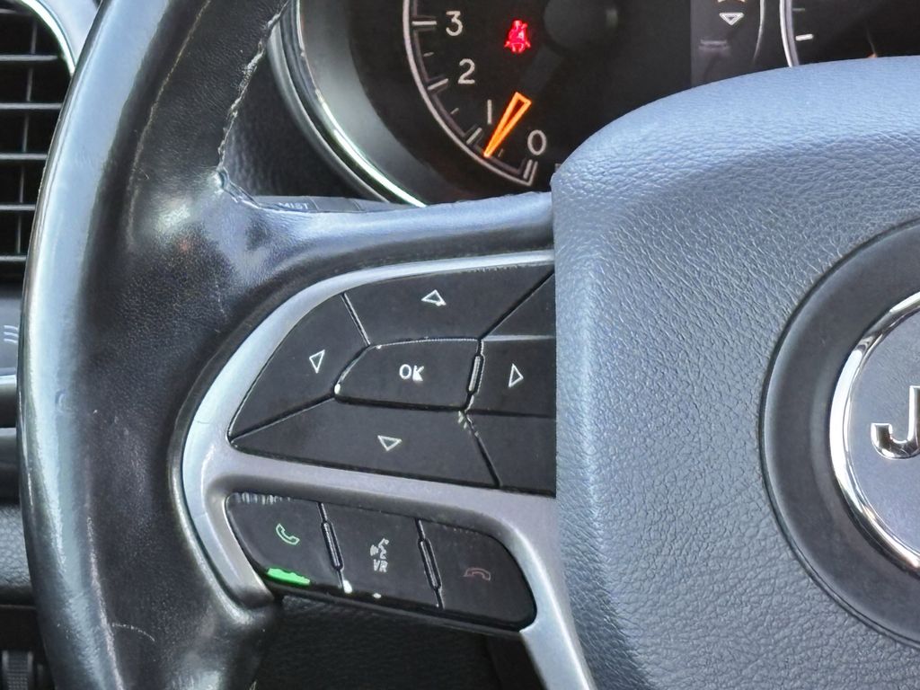 Used Car 2019 Jeep Grand Cherokee  Altitude For Sale Under $25,000 In Corsicana, Texas