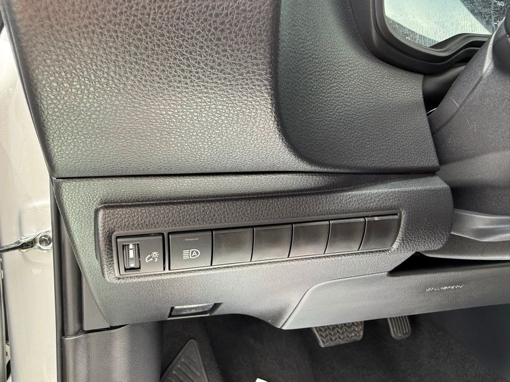 Thumbnail: 2025 Toyota Corolla - 12