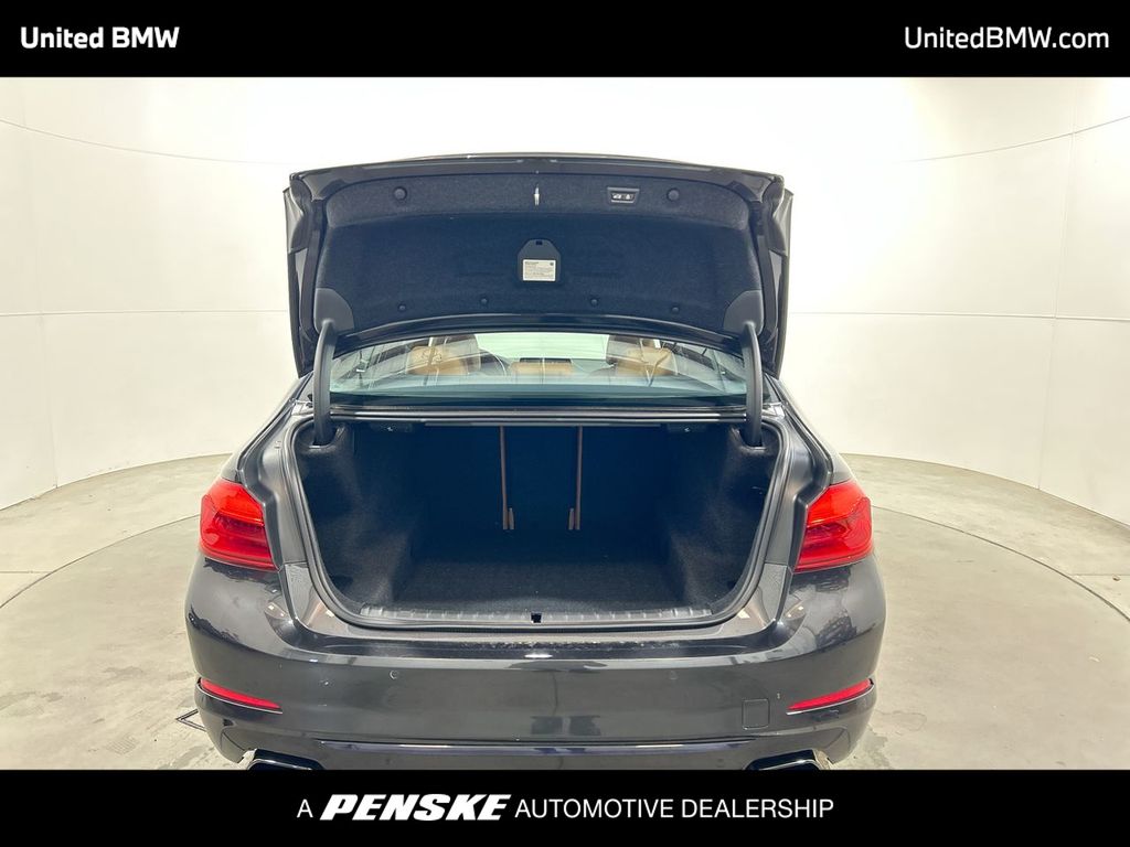 Thumbnail: 2018 BMW 5 Series - 22