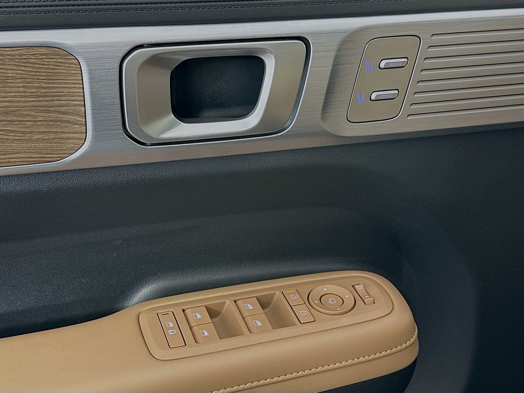 Thumbnail: 2024 Hyundai Santa Fe - 18